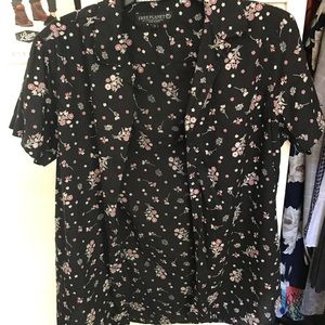 Button down short sleeve shirt